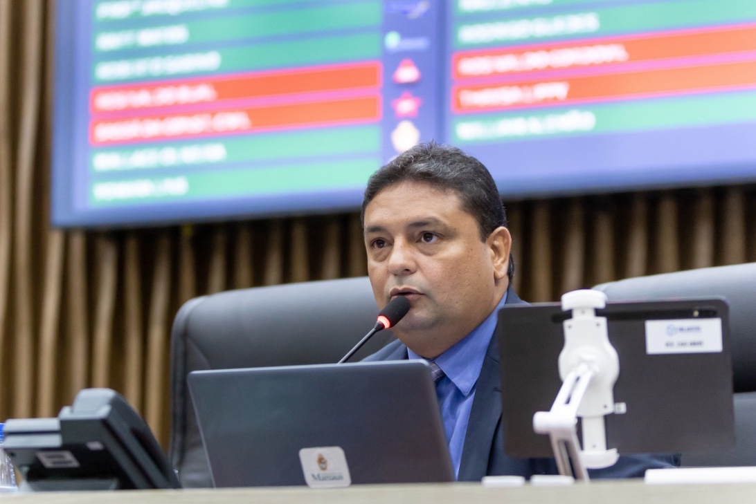 PL institui Licença Menstrual para mulheres com endometriose em Manaus