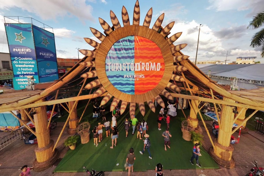 Turismo tem arrecadação recorde com Festival de Parintins 2023