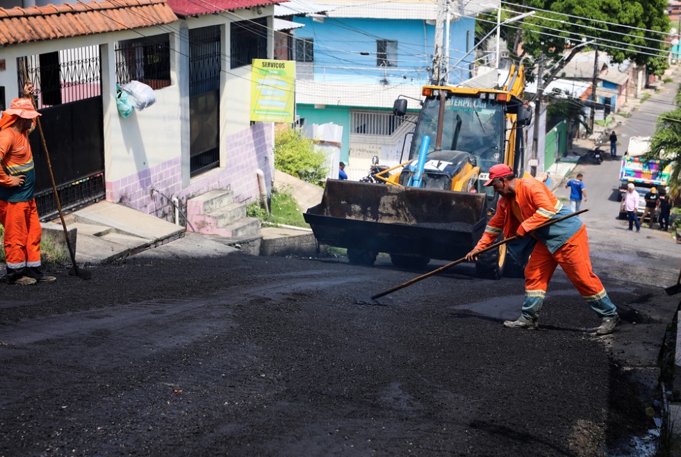 Manaus lança programa ‘Obras de Verão 2023’ para recapeamento viário