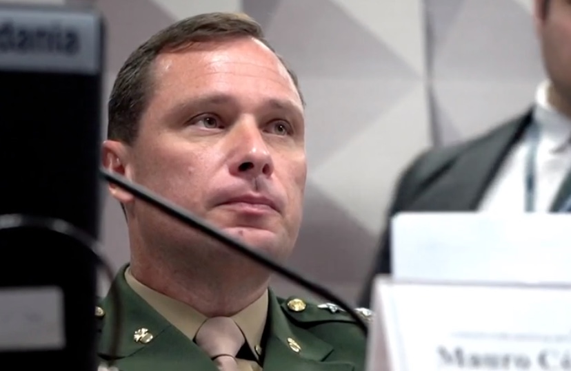 PF mira Wassef e pai de Mauro Cid em operação do caso das joias que atinge Bolsonaro