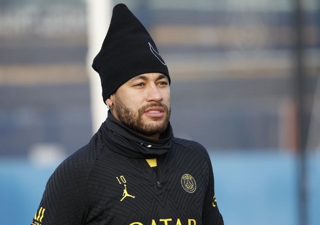 No início reticente, Neymar acaba convencido que Arábia Saudita é a única opção