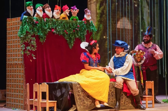 Espetáculo Branca de Neve acontece neste domingo no Teatro Amazonas