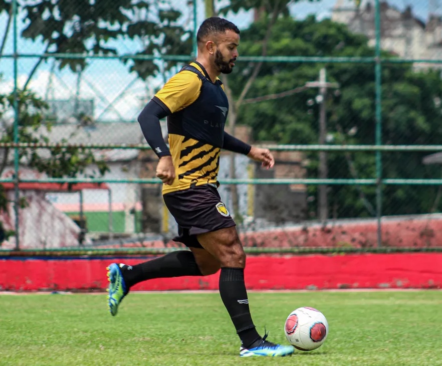 Rafael Tavares, do Amazonas FC, tem lesão grau 1 no quadríceps