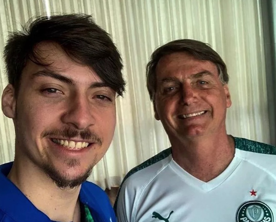 Bolsonaro já disse não ter certeza sobre inocência de filho 04 em investigações