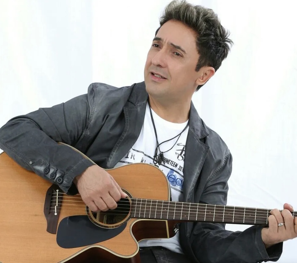 Casa de Praia Zezinho Corrêa recebe o artista Tom Cleber em Manaus