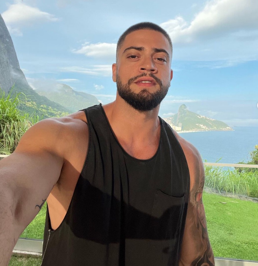 Rodrigo Godoy confirma fim do namoro com stylist que traiu Preta Gil