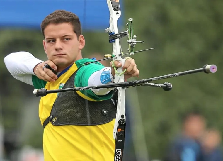 Marcus D'Almeida vence Copa do Mundo de tiro com arco
