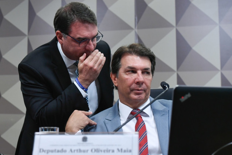 Presidente da CPI do 8 de Janeiro diz que vai marcar novo depoimento de Cid após delação