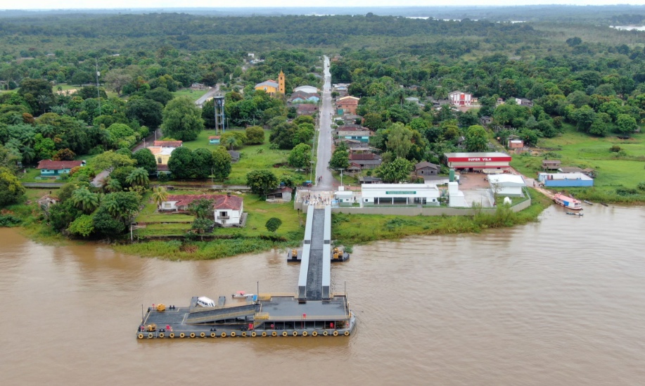 Deputada solicita escola de tempo integral em vila de Parintins