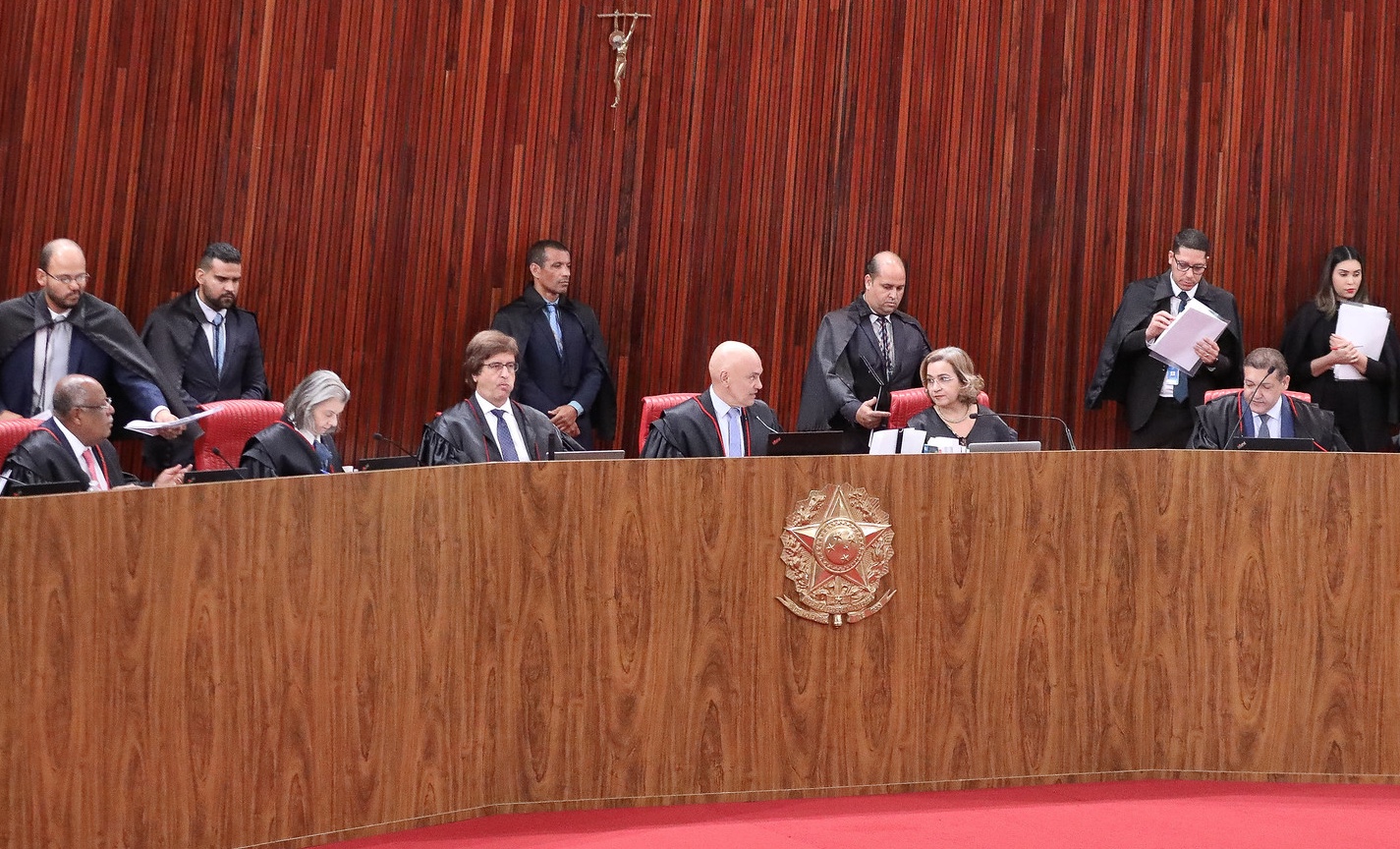 TSE prevê gastar R$ 2 milhões com fisioterapia para 'qualidade de vida' de seus ministros 