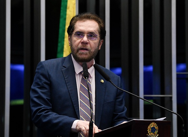 Plínio critica ativismo judicial do STF nas atribuições do Congresso