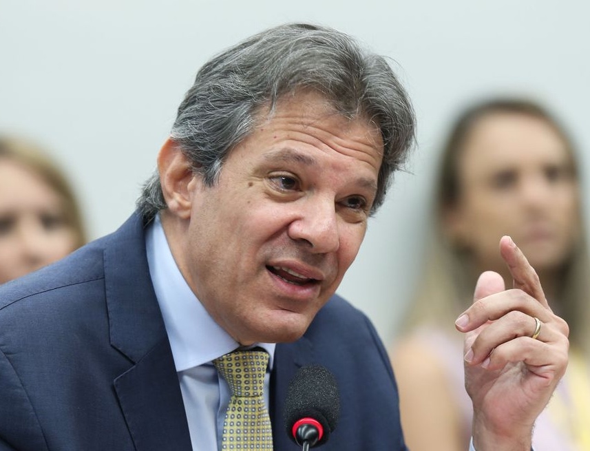 Casa do ministro Fernando Haddad é invadida por criminosos