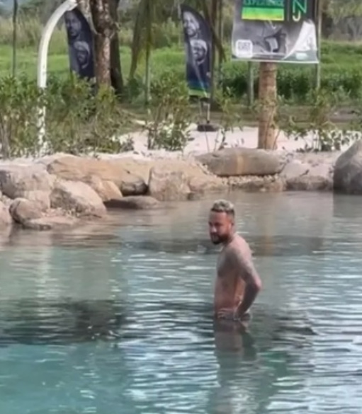 Neymar tenta anular multa de R$ 16 milhões por lago artificial em mansão 