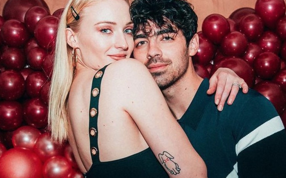 Sophie Turner processa Joe Jonas para que cantor devolva guarda das filhas 