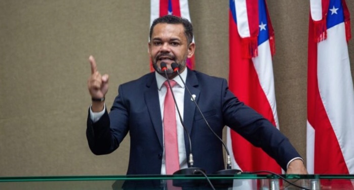 Rozenha responde ataques discriminatórios do presidente afastado do TJD