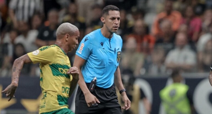 Pernambucano Rodrigo José Pereira apita Paysandu x Amazonas