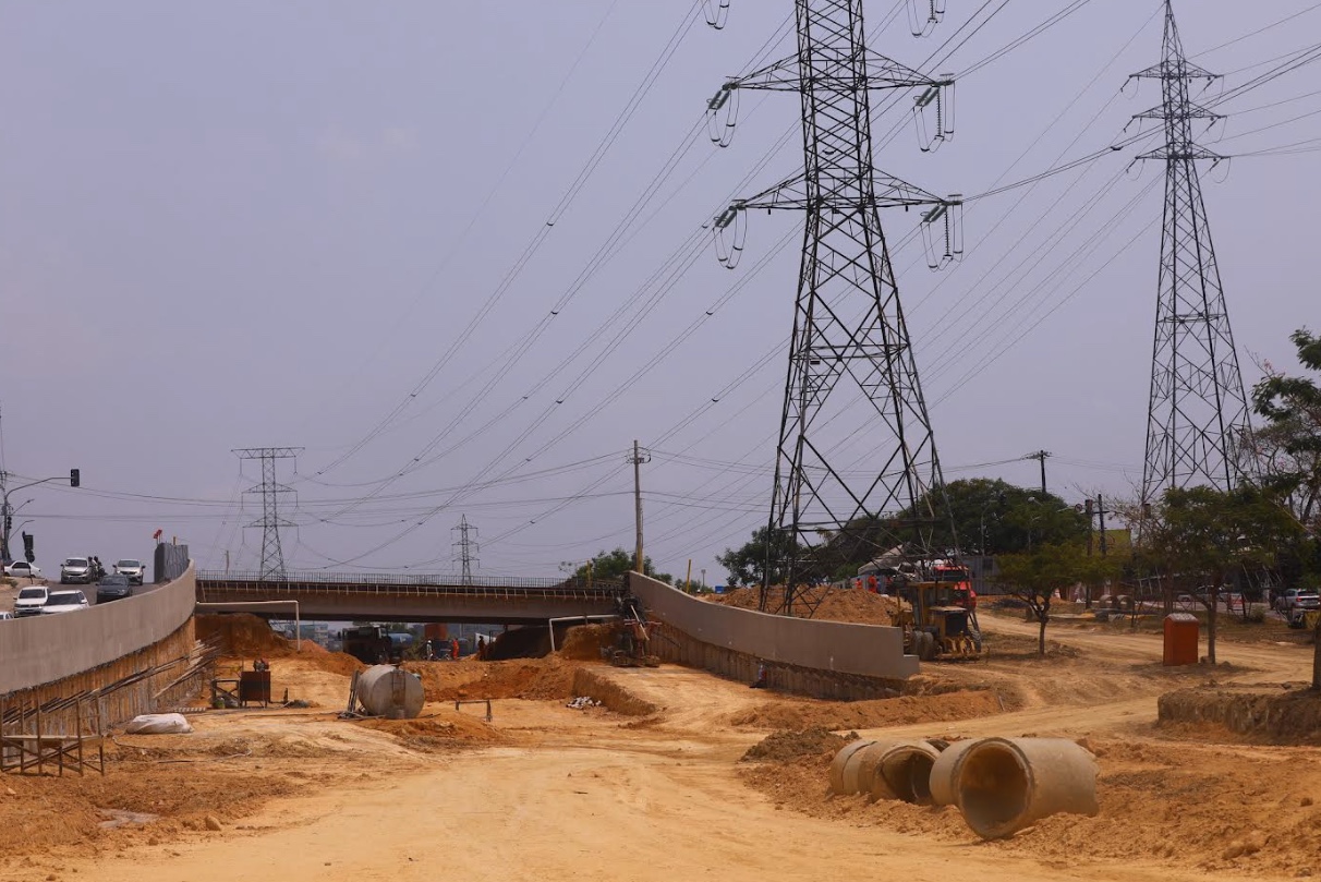 Obra avança na avenida das Torres; governo investe R$ 48,4 milhões