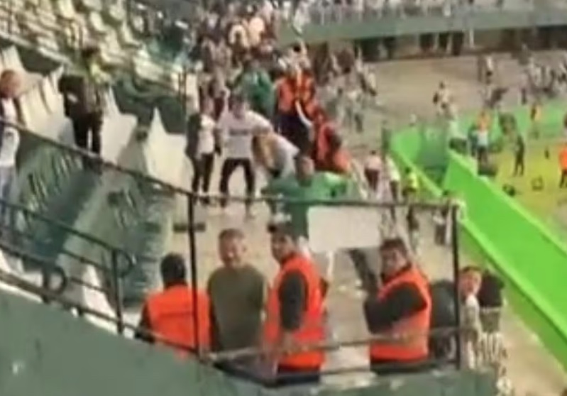 Polícia investiga caso de racismo de torcedores do Coritiba em clássico