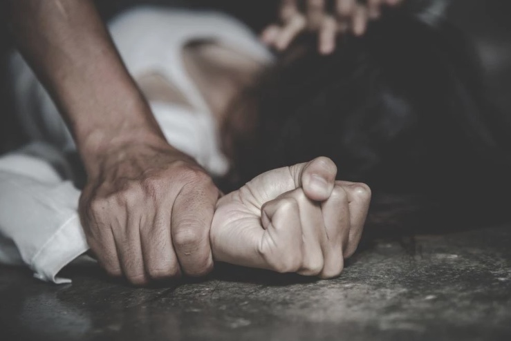 Preso padrasto acusado de estuprar a enteada de 11 anos