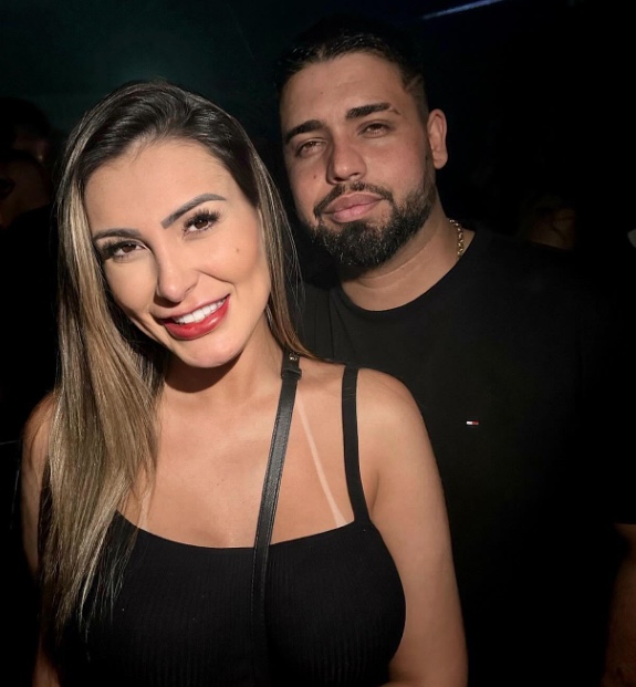 Andressa Urach assume novo namorado e diz estar apaixonada 