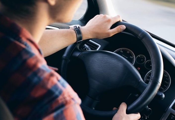 Governo propõe INSS, seguro de vida de R$ 40 mil e hora mínima a trabalhadores de apps