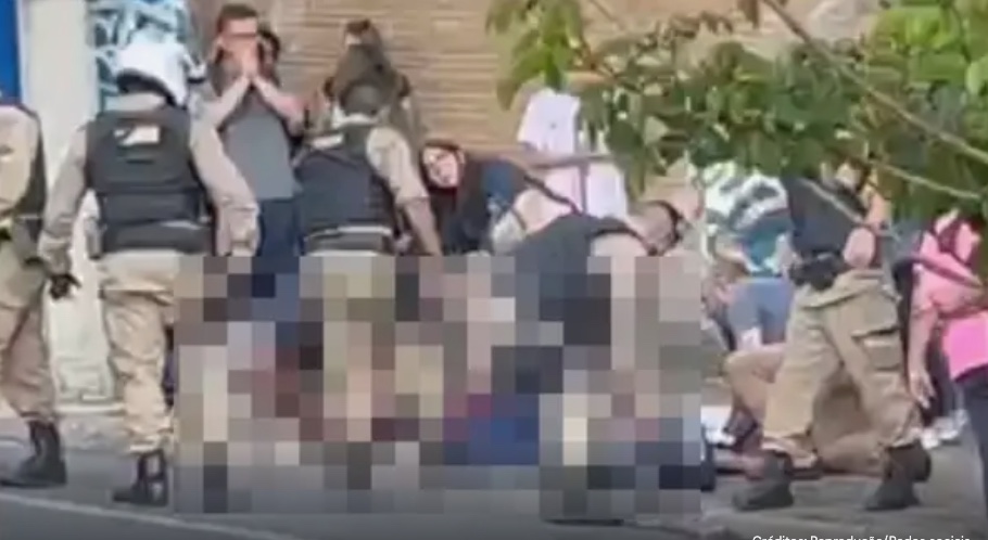 Adolescente morre esfaqueado em ataque a escola
