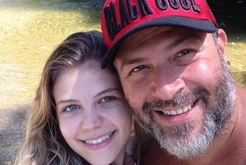 Mingau do Ultraje a Rigor interage com piscar de olhos