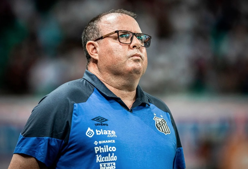 Marcelo Fernandes abraça até os 'renegados' e melhora ambiente do Santos