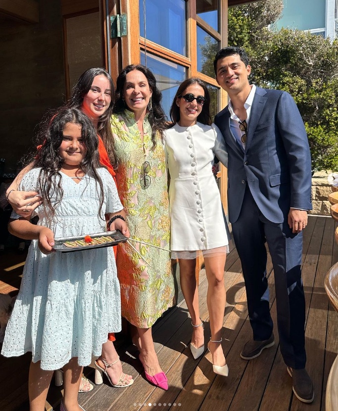 Filha de Carolina Ferraz se casa com herdeiro de indianos 