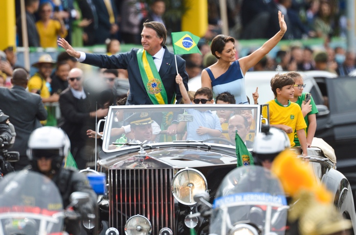 Relator no TSE vota pela inelegibilidade de Bolsonaro por abuso político no 7 de setembro