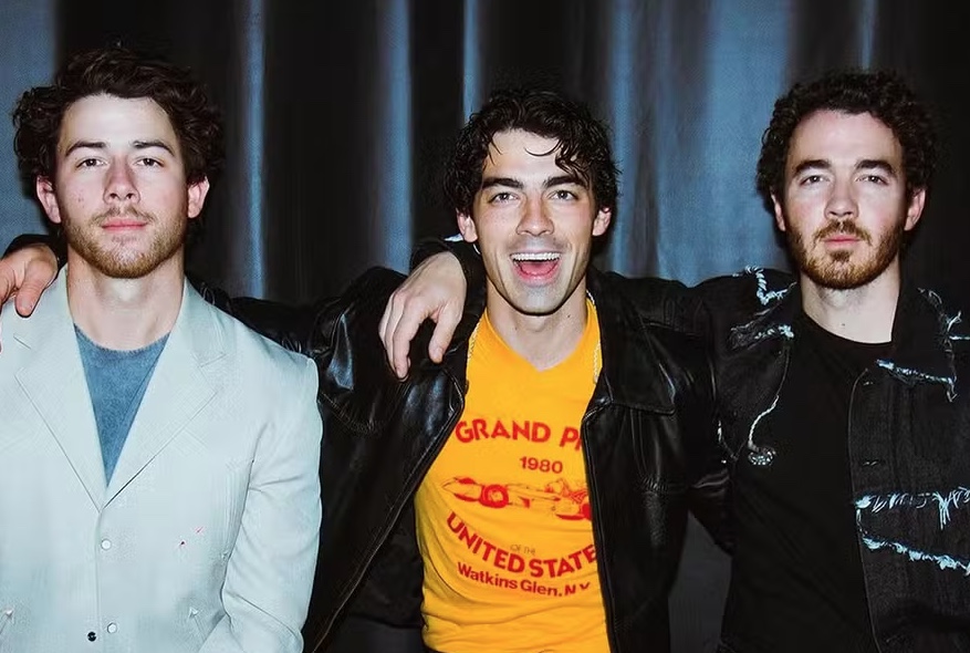 Jonas Brothers anunciam show em São Paulo