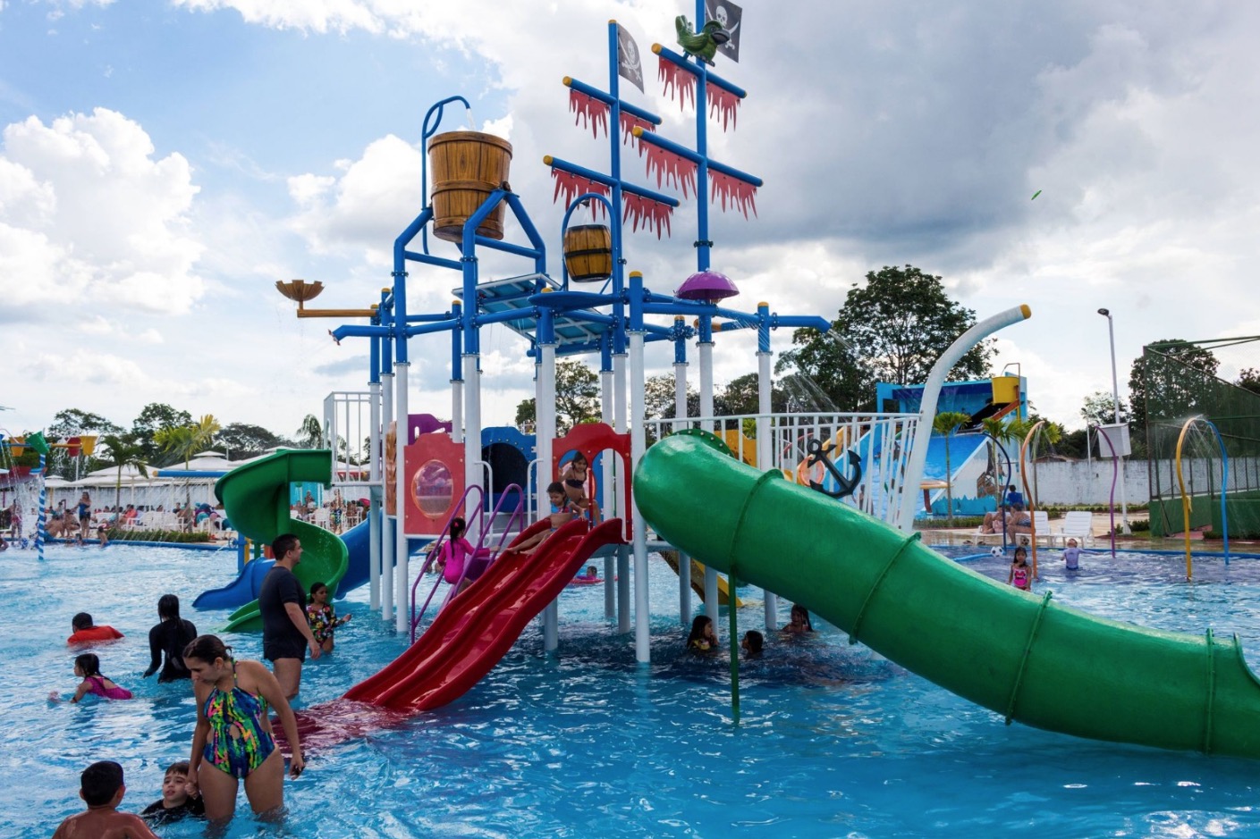 Vamos turistar em Manaus, no Hope Bay Park? Uma Onda Refrescante no Turismo