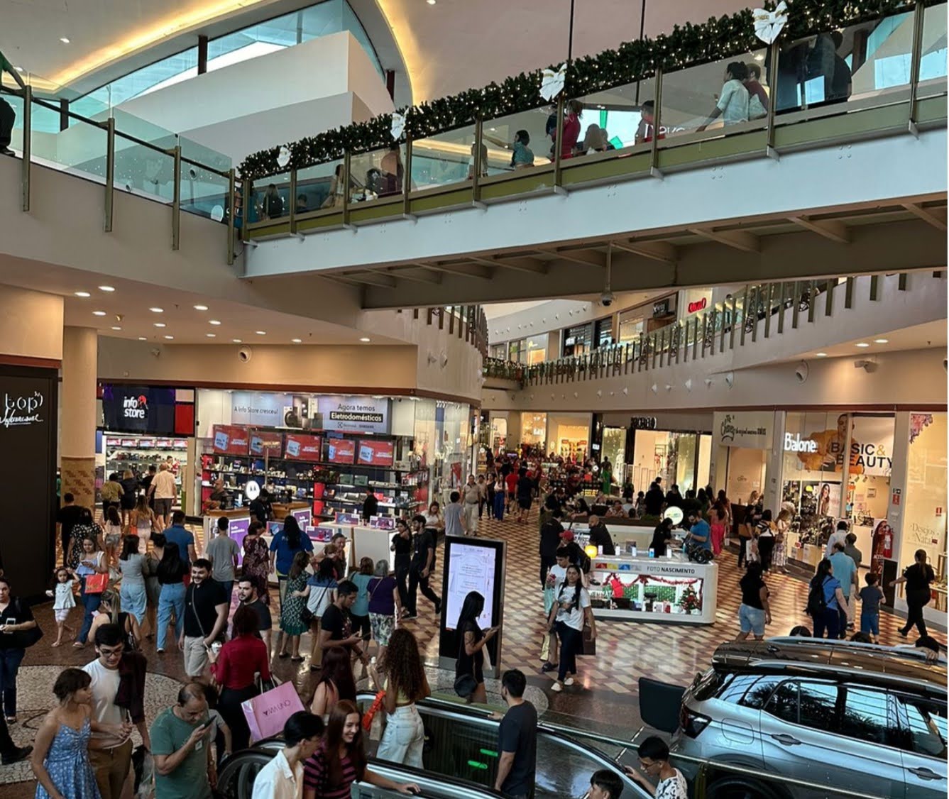 Manaus no top 3 das cidades com mais 'reclamões' no país