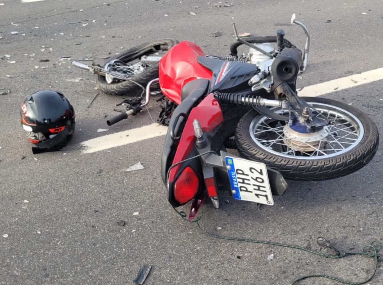 Homem morre em acidente entre carro e moto na AM-070 