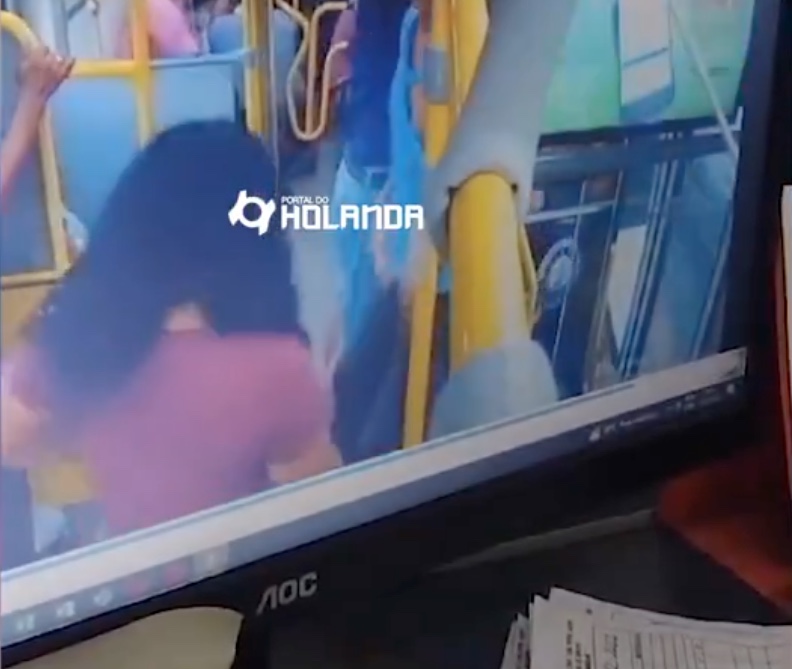 Suspeita de roubo e tentativa de latrocínio em ônibus é presa em Manaus