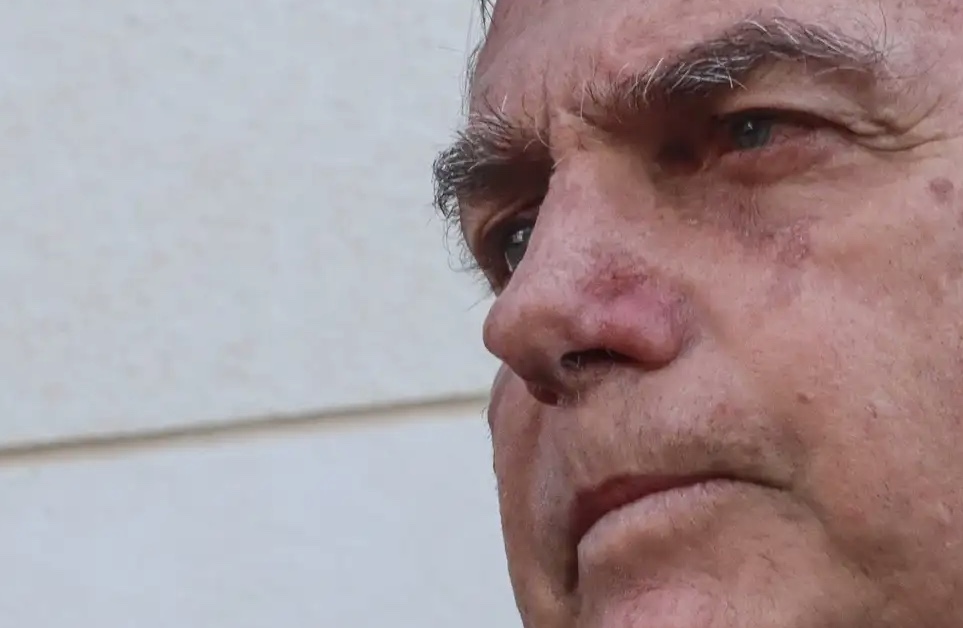 Bolsonaro pediu e aprovou mudança em minuta que previa golpe, diz PF