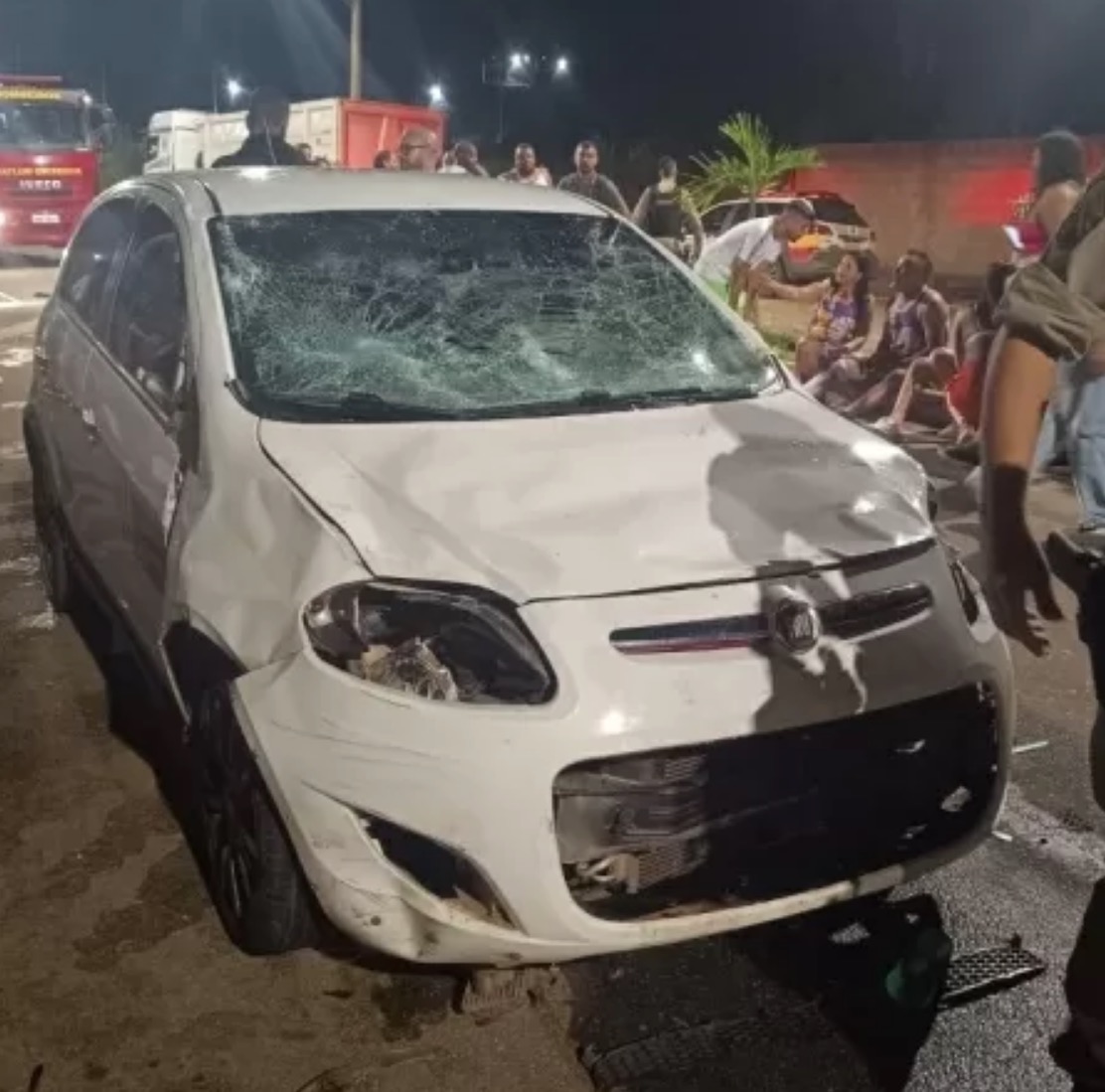 Motorista bêbado atropela cerca de 30 pessoas em bloco de carnaval