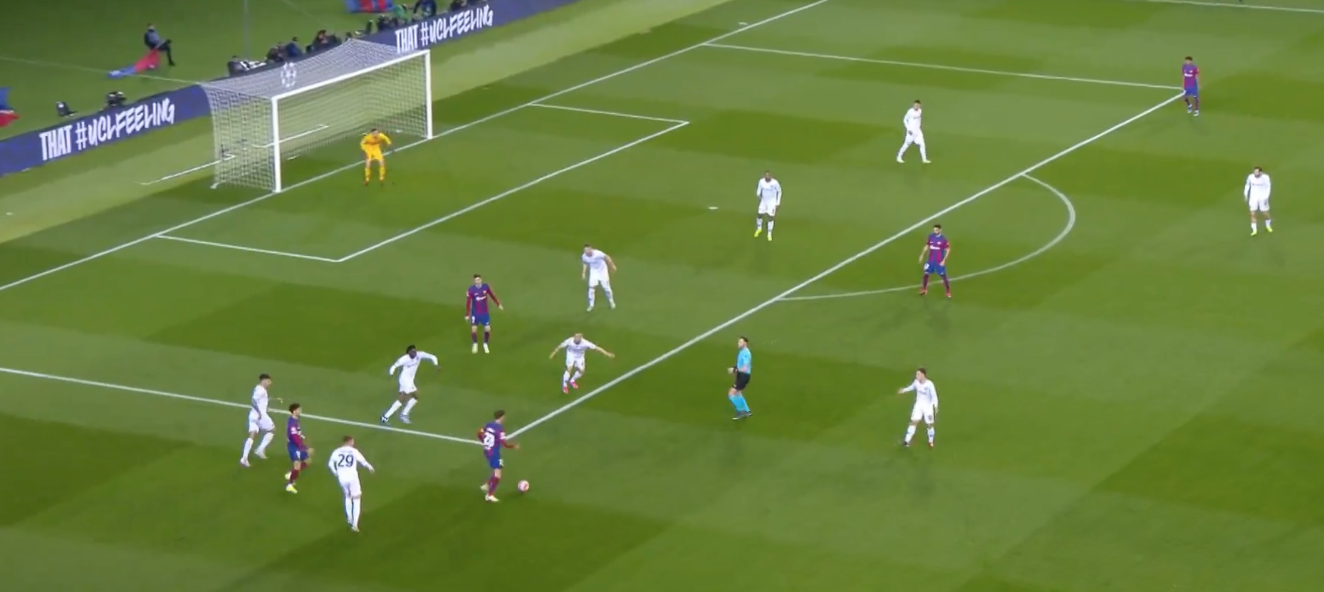 Barcelona vence Napoli e avança às quartas de final da Champions League