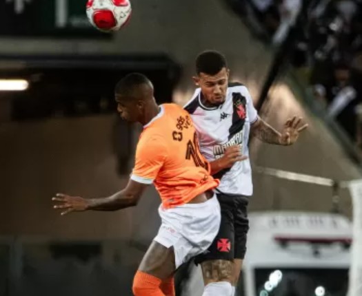 Vasco monitora destaques do Nova Iguaçu no Carioca