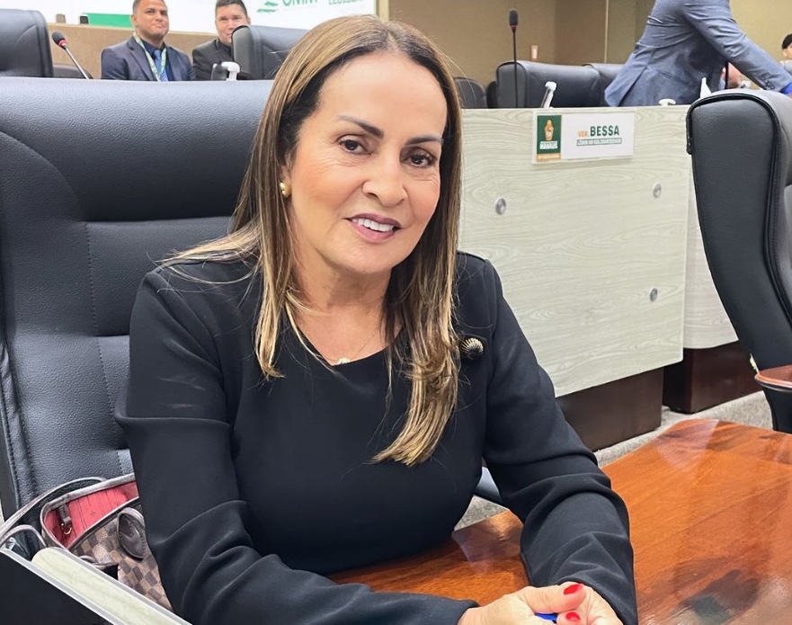  Vereadora Glória Carratte deixa partido de Bolsonaro e se filia ao PSB 