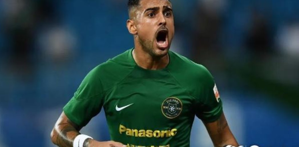 Ex-Corinthians e Santos faz 104 gols em seis anos e vira sensação na Ásia