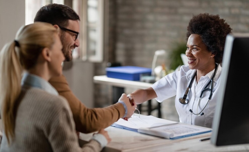 Mulheres poderão levar acompanhante em exames médicos