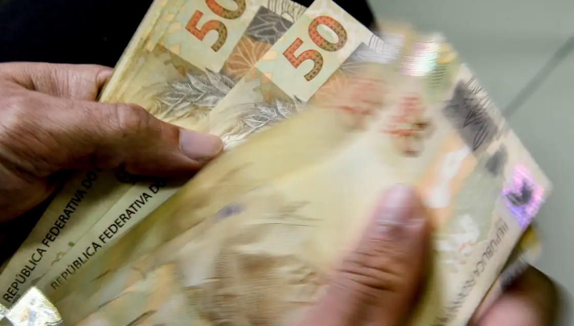 Condenados por corrupção devem pagar o dobro do valor desviado, diz PL 