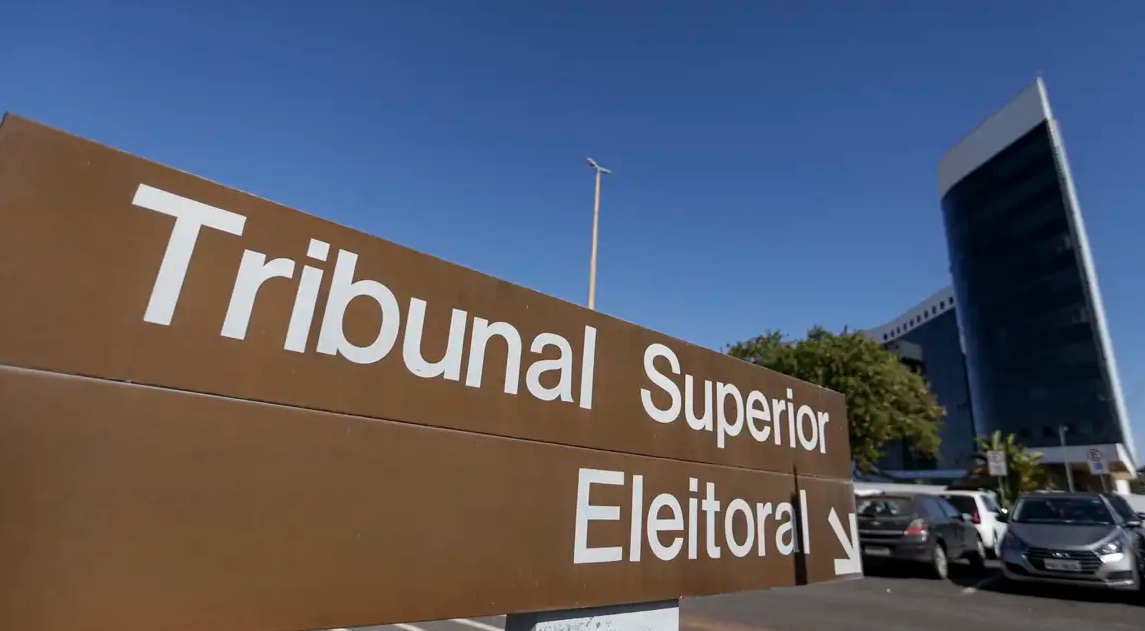 Eleições 2024: TSE capacita 3 mil juízes sobre IA e combate às fake news