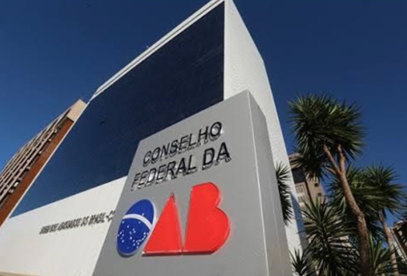 OAB aprova PEC que garante "sustentação oral" de advogados no STF