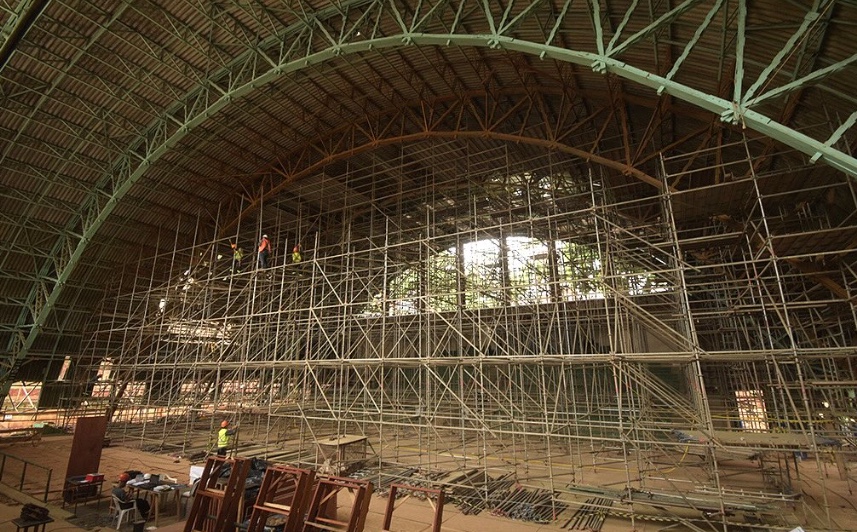 Prefeitura de São Paulo decide interditar o Pacaembu por insistência em show vetado de Roberto Carlos