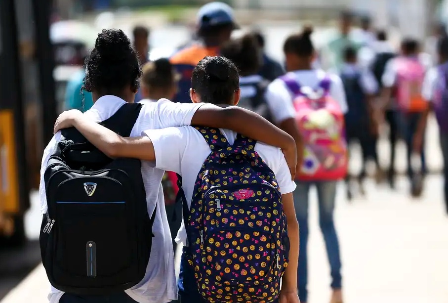 Garoto de 12 anos sofre insultos racistas em torneio estudantil no interior de SP