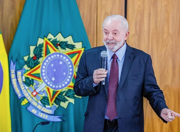 Lula diz que nenhum servidor será punido por greve nos Institutos Federais