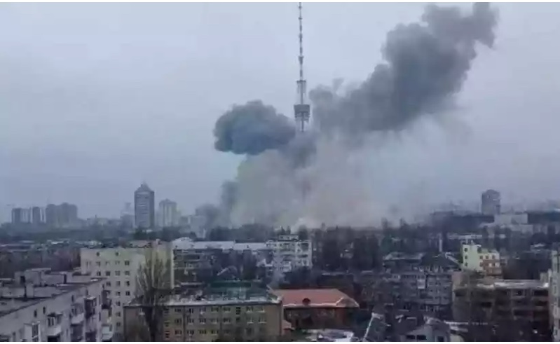 Bombardeio deixa mortos em território controlado pela Rússia   