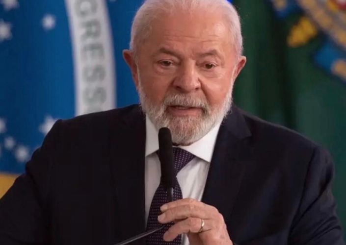 Lula diz que vai voltar ao RS na quarta para anunciar medidas para população atingida pelas enchentes